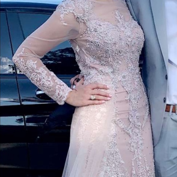 Evening gown - Picture 2 of 7